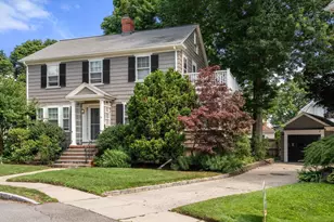 20 Preble Gardens Rd, Belmont, MA 02478 - Photo 2