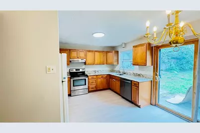 37 Goodwin Ave #37, Malden, MA 02148 - Photo 4
