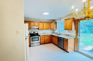 37 Goodwin Ave, Malden, MA 02148 - Photo 4