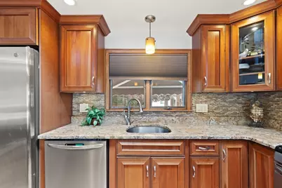 75 Andrews St, Medford, MA 02155 - Photo 6