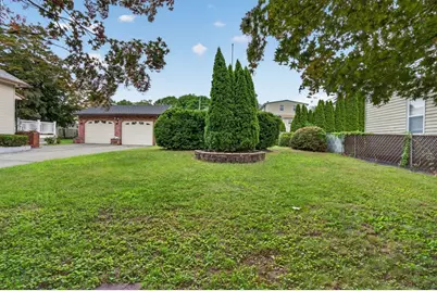 23 Hazel St, Methuen, MA 01844 - Photo 20