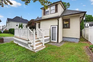 23 Hazel St, Methuen, MA 01844 - Photo 26