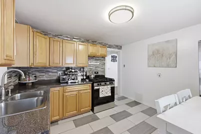 63 Fordham St, Springfield, MA 01104 - Photo 10