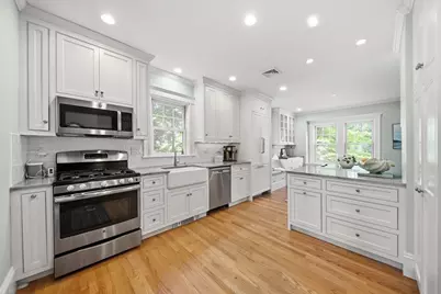 25 Riverdale Rd, Wellesley, MA 02481 - Photo 6