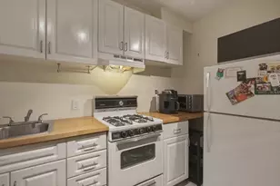 241 W Newton St, Boston, MA 02116 - Photo 2