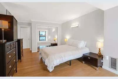 566 Commonwealth #906, Boston, MA 02215 - Photo 4