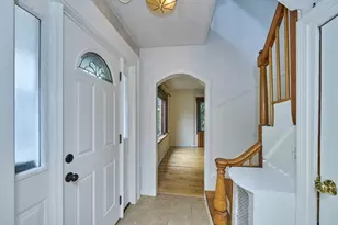 4 Cottage Cir, Somerville, MA 02144 - Photo 2