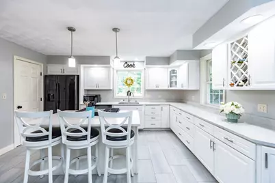 7 Austin St, Methuen, MA 01844 - Photo 12