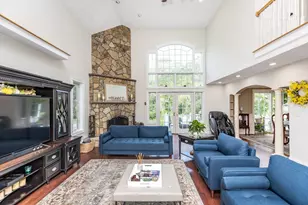 7 Austin St, Methuen, MA 01844 - Photo 4