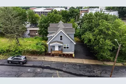 22 Plymouth St, Fitchburg, MA 01420 - Photo 2