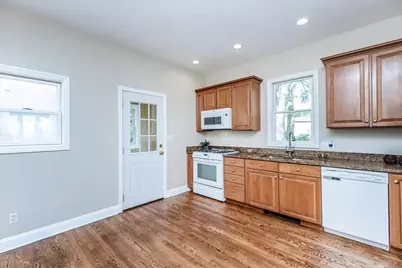 10 Wilfred St, Methuen, MA 01844 - Photo 12