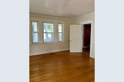 27 Clarendon St, Quincy, MA 02169 - Photo 4