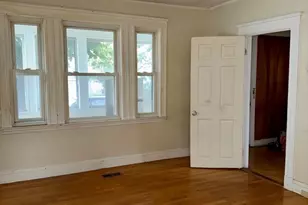 27 Clarendon St, Quincy, MA 02169 - Photo 4