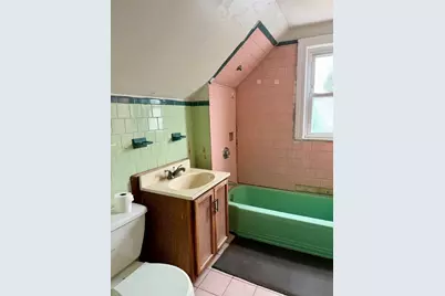 27 Clarendon St, Quincy, MA 02169 - Photo 6