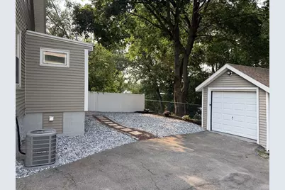 47 Ideal Rd, Worcester, MA 01604 - Photo 30