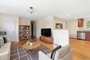 4 Edward Cody Ln, Weymouth, MA 02190 - Photo 2