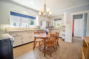 54 Sycamore St, Brockton, MA 02301 - Photo 2