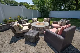 54 Sycamore St, Brockton, MA 02301 - Photo 18