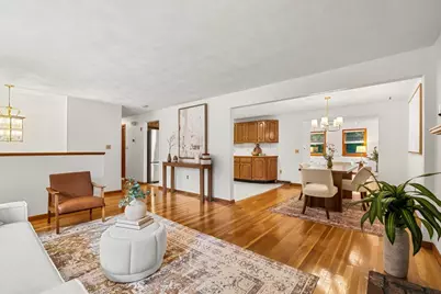 32 Westwood St, Burlington, MA 01803 - Photo 2