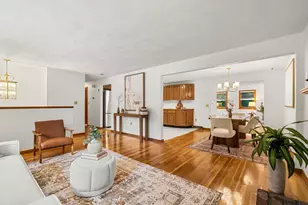 32 Westwood St, Burlington, MA 01803 - Photo 2