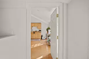 266 Essex St, Salem, MA 01970 - Photo 6