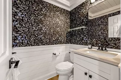 19 Oakland Ave #19, Needham, MA 02492 - Photo 14