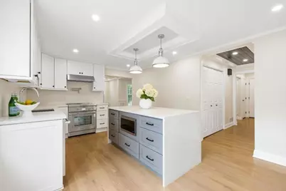 19 Oakland Ave #19, Needham, MA 02492 - Photo 8