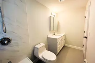 27 Waverly St, Boston, MA 02135 - Photo 4