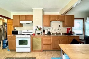 28 Quincy St, Somerville, MA 02143 - Photo 2