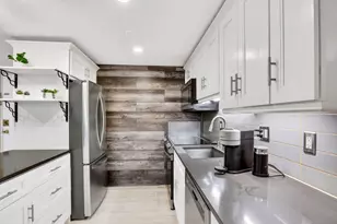 66 Main St, Stoneham, MA 02180 - Photo 6
