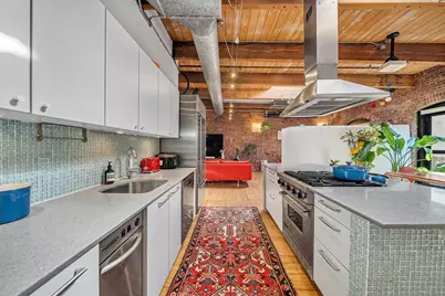 21 Wormwood St #620, Boston, MA 02210 - Photo 4