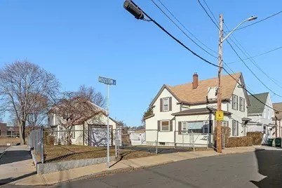 27 Houston Place, Lynn, MA 01905 - Photo 2