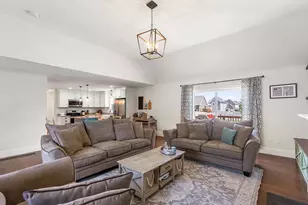 52 Waterford Cir, Dighton, MA 02715 - Photo 8