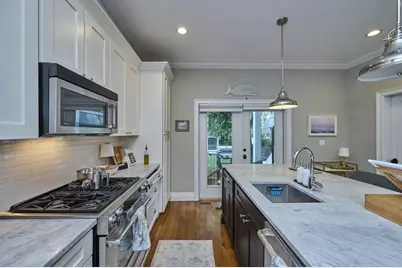 355 K St #1, Boston, MA 02127 - Photo 2