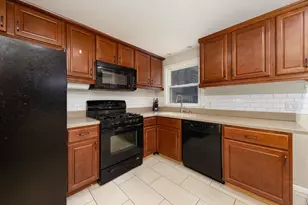 94 West St, Medway, MA 02053 - Photo 10