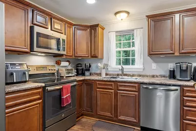 629 Chestnut Hill Ave, Athol, MA 01331 - Photo 6