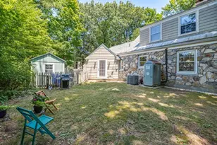 18 Plum Tree Rd, Amherst, MA 01002 - Photo 2