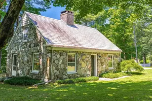 18 Plum Tree Rd, Amherst, MA 01002 - Photo 1