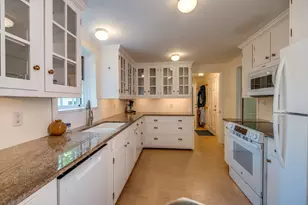 18 Plum Tree Rd, Amherst, MA 01002 - Photo 10