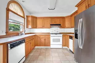 37 Loring Rd, Winthrop, MA 02152 - Photo 12