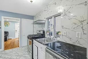20 Bell St, Quincy, MA 02169 - Photo 12