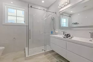 88 Dover St, Somerville, MA 02144 - Photo 26
