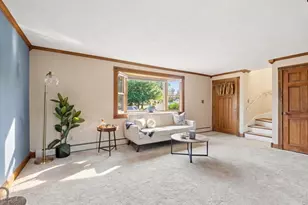 2 Keith Cir, Woburn, MA 01801 - Photo 8