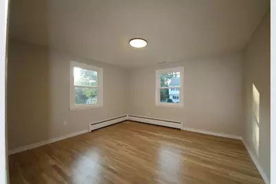 14 Wesley St, Dracut, MA 01826 - Photo 10