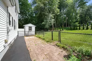 656 Bolton St, Marlborough, MA 01752 - Photo 32