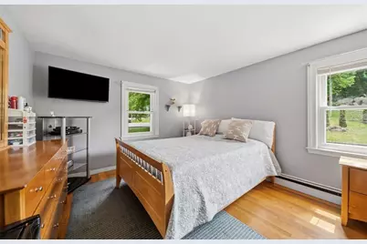 656 Bolton St, Marlborough, MA 01752 - Photo 8