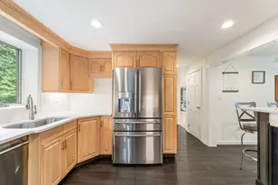 7 Edgeworth St, Billerica, MA 01821 - Photo 6