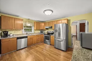 330 North St, Randolph, MA 02368 - Photo 2