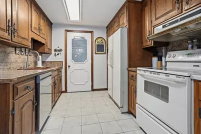 45 Bradford Rd, Peabody, MA 01960 - Photo 12