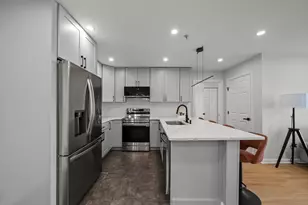 84 Aborn St, Peabody, MA 01960 - Photo 6